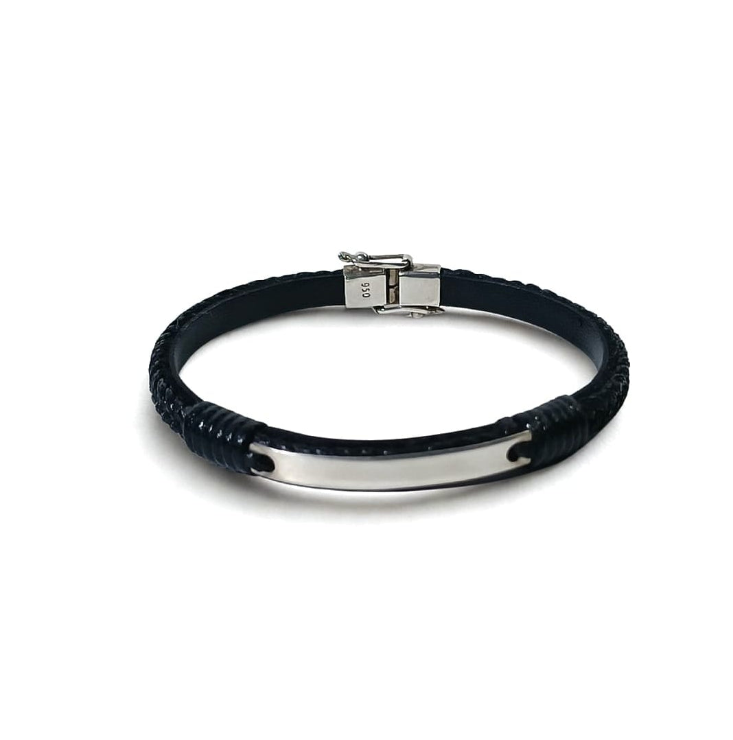 Pulsera de cuero negro con placa de plata